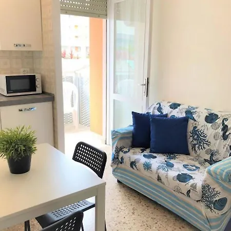 Modern Flat On The Shores Of 아파트