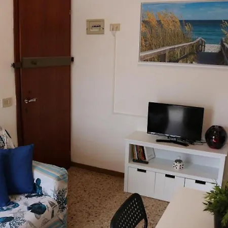 Διαμέρισμα Modern Flat On The Shores Of