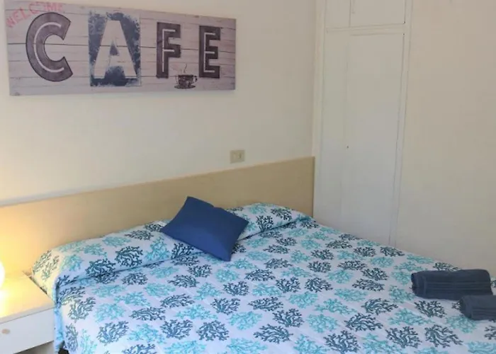 Modern Flat On The Shores Of 아파트